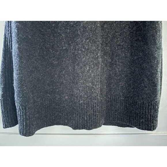 Cabi Charcoal Gray Wool Blend Button Down Cardigan Sweater Vest w/Pockets Size M - Picture 3 of 6